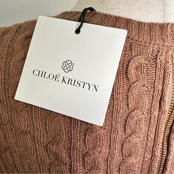 Chloe Kristyn Size Small Tan Tequila V Neck Cable Sweater Cozy Cabin Chic NWT - Picture 11 of 15